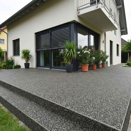 Langlebig & pflegeleicht: Darum ist ein Steinteppich außen ideal für dein Zuhause