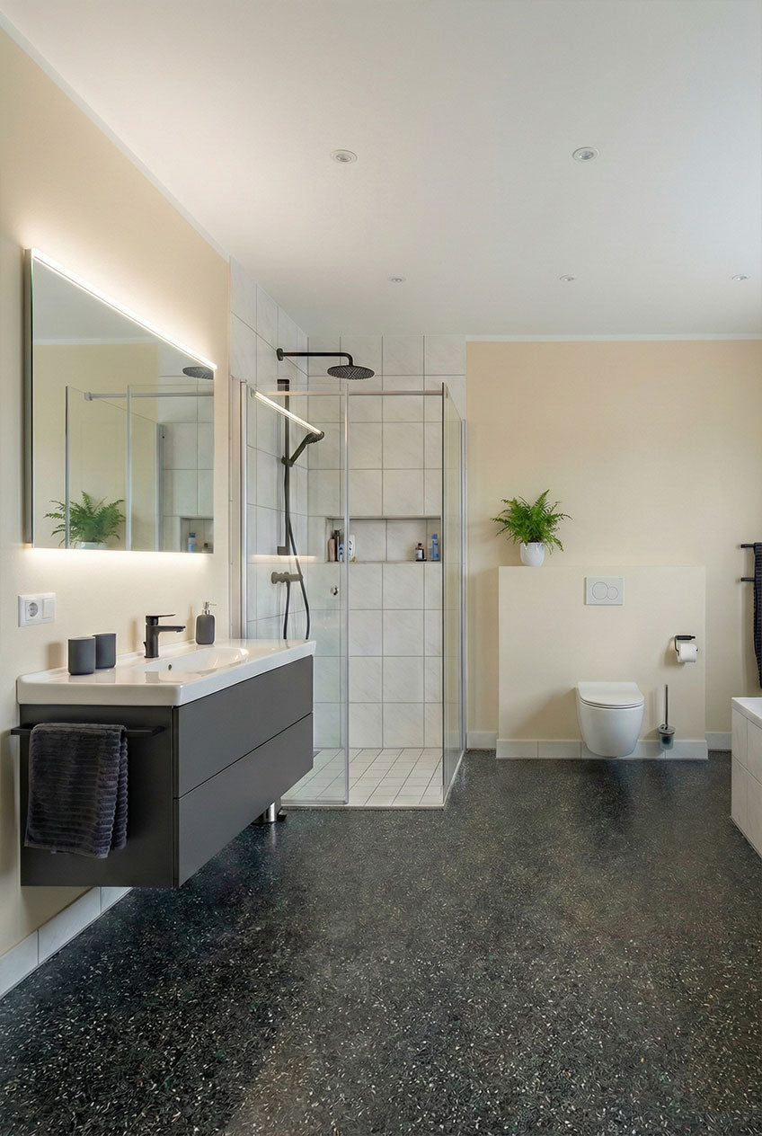 Steinteppich-Komplettset für den Innenbereich verlegt im Badezimmer Farbe Nero Ebano | Bauchemie.at